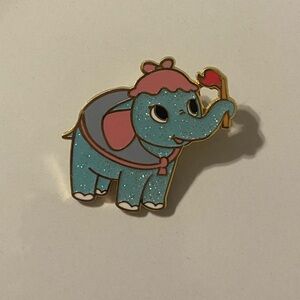 Disney Loungefly mystery pin blind box glitter DUMBO flying Pin (OPENED)